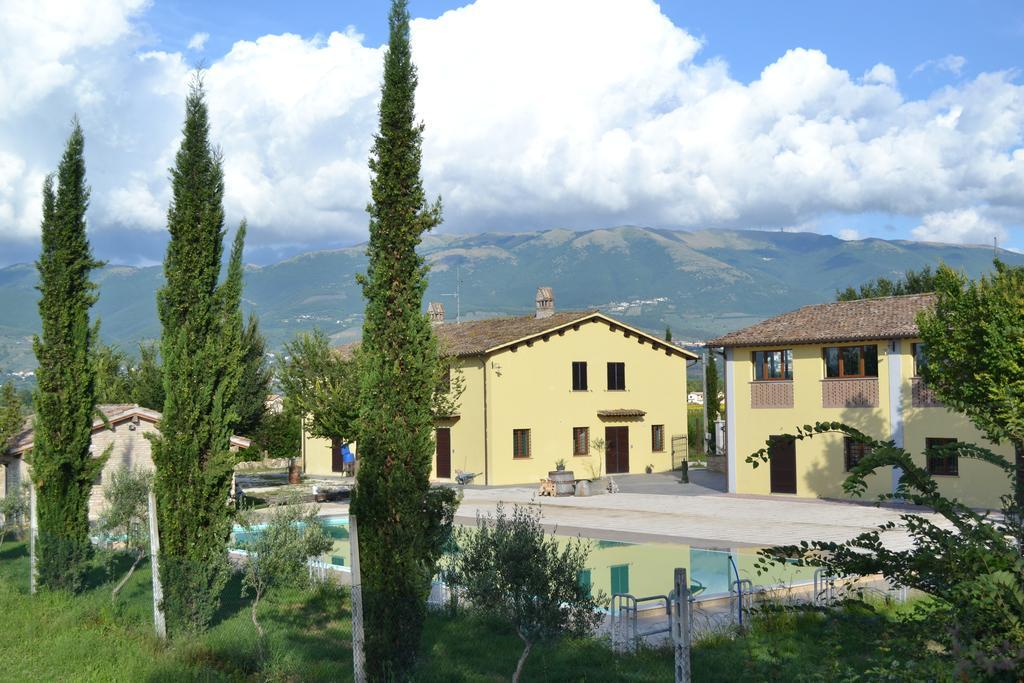 Agriturismo Villaggio Green Монтефалко Стая снимка